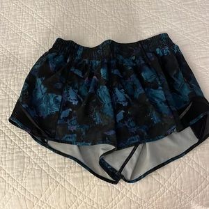 Lululemon hotty hot shorts